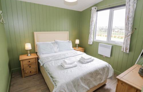 Cotswold View 1 - Photo 9