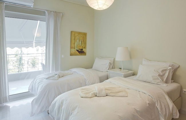 Lucyzen in Vouliagmeni - Foto 12