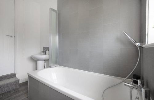 Chic Retreat Coastal Town Sleeps 4 - Foto 23