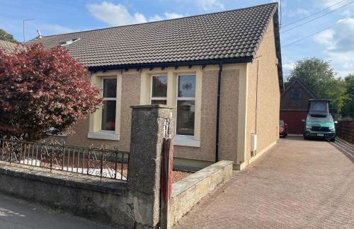 Quirky Cottage Central Bathgate - Foto 1