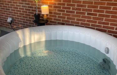 King suite and Hot Tub near the Greene - Photo 26