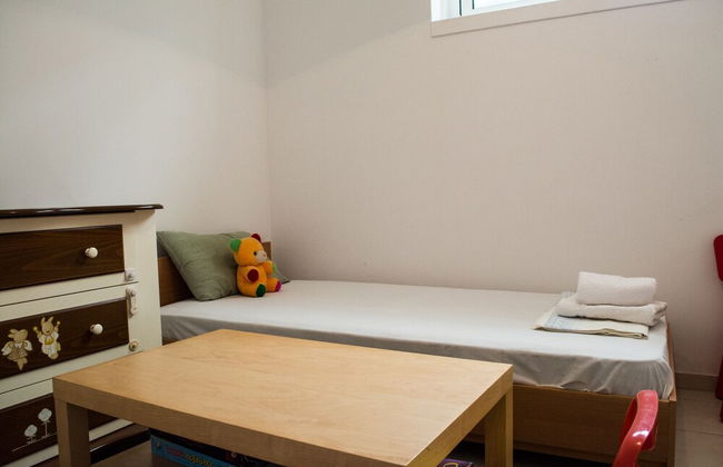 Family House near the Beach - Photo 8