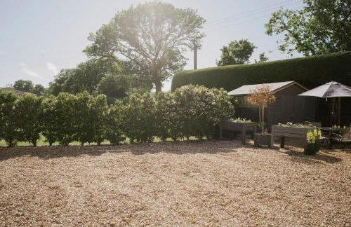Coach House - Photo 9