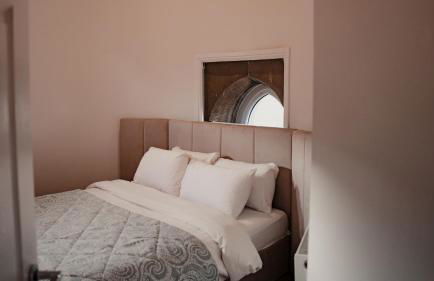 Royal Chambers Serviced Apartments - Photo 1