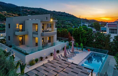 Chris and Stratos villa with private ecologic pool and kid's playground! - Foto 78