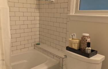 Tranquil Getaway Cottage in Charming, Bethel CT - Foto 11