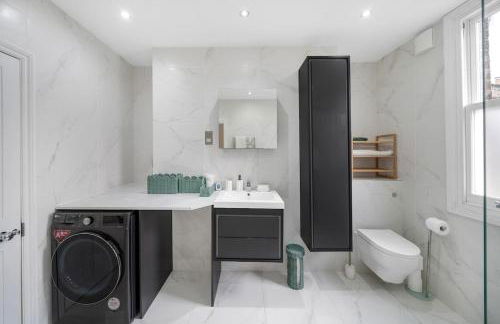 New stylish 3-Bed Pimlico House near Big Ben - Photo 23