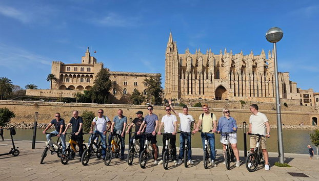 Explore Palma de Mallorca com um Tour de E-Bike - 2 horas de sightseeing - Foto 3