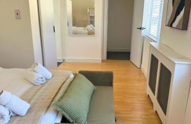 Charmandene - Luxury 5 Bed with Pool and Gated Parking - Foto 20