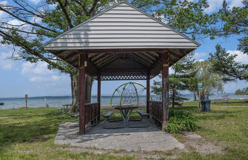 Gorgeous Grand Traverse Bay Beach Front Condo - Foto 28