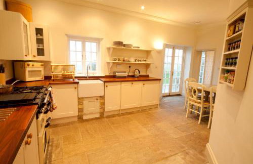 Old Coastguards - Stunning Historic Cottage - Photo 18