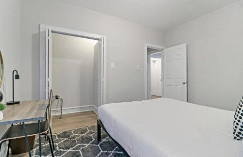 Warm & Lovely 2BR Apt close to Dining & Shops - Touhy 1S - Foto 8