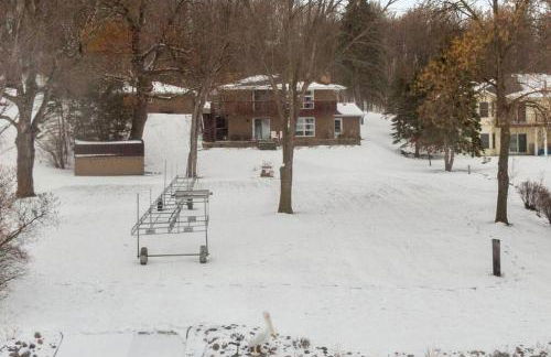 Lake Cabin; Renovated, Flat Lot, Dock, Sandy Beach, Many Games and Lake Toys! - Foto 29