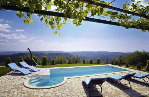 Villa in Lupoglav With Pool Near the Sea - Foto 2