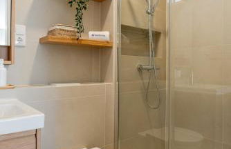 Stylish & Spacious Apartment by HostWise - Foto 29