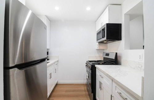 2BR Plus Bonus Room and Pool Access Near Universal Studios - Foto 15