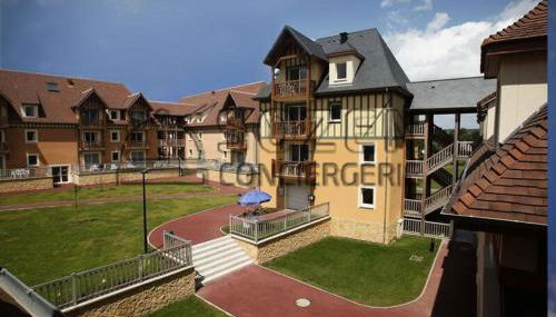 F50 Ferme de Deauville 1 CH rez-de-jardin avec escalier - Photo 5