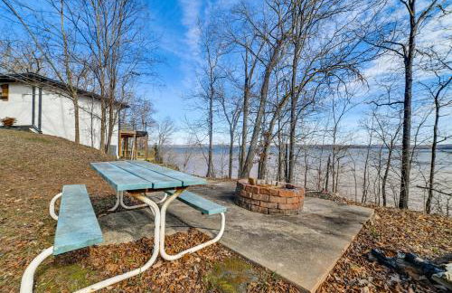Fun-Filled Stay on Kentucky Lake with Private Dock! - Foto 34