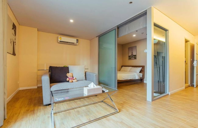 Locals Sathorn Siamese Nang Linchee - Foto 24