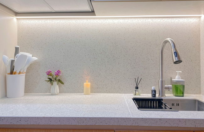 Good Studio Apartment LRT City Jatibening - Foto 9