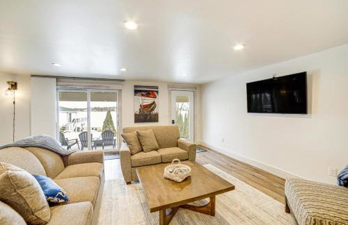 Swim & Fish! Lakefront Clarklake Apt w/ Hot Tub - Foto 8