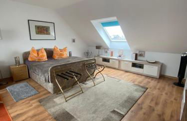 Dachgeschoss Apartment mit Ausblick - Foto 2