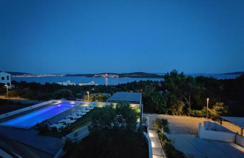 Villa Confido - Luxury 3BR Apartment with Private Pool near Trogir - Photo 20