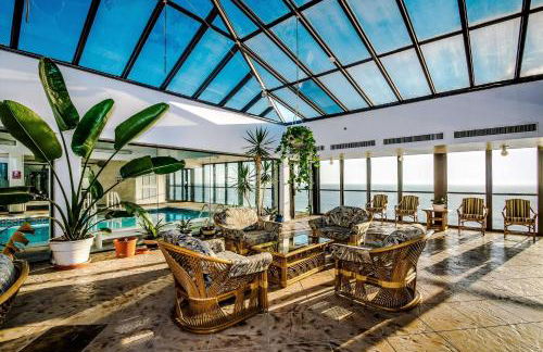 Beach and Pool Views! Family Condo in Golden Sands - Foto 29