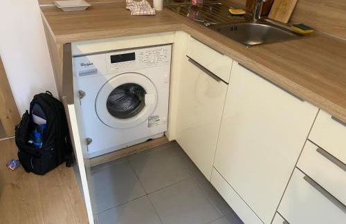 Méribel 2 pièces avec cabine, centre, proche commerce et pistes avec parking et wifi état neuf - Foto 6