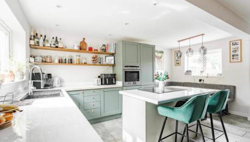 April Cottage - Photo 3