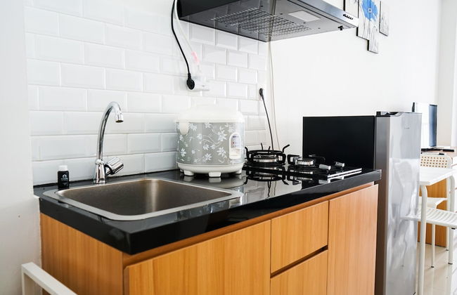 Homey Studio Signature Park Grande Apartment - Photo 10