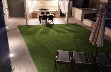 TWIN'S HOME LUXURY SUITES - Photo 45