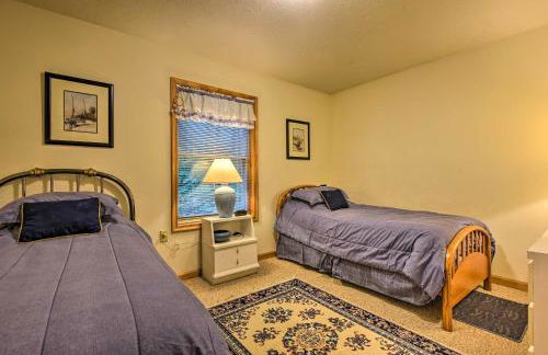 Pocono Mountain Home with 3 Community Lakes! - Foto 16