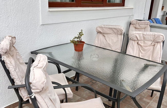 Birds Villa Apartments with Heated Pool - Including Car and Breakfast - Photo 42