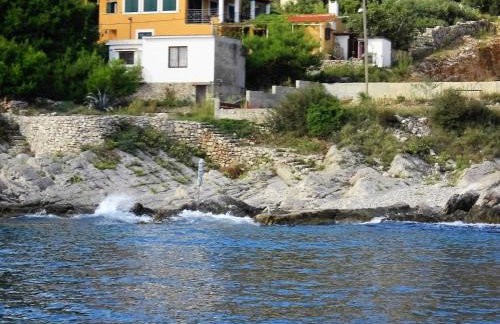 Apartments by the sea Cove Donja Kruscica - Donja Krusica, Solta - 14709 - Foto 1