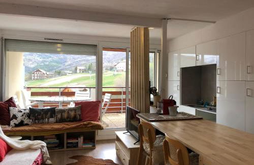 Les alpages - lit queen size - centre station - Foto 14