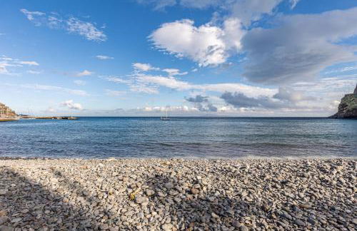 Fort Bay Suite Apartments - Photo 29