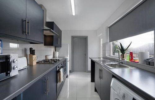 Comfortable 2BR Home 10 Min to Durham Cathedral - Foto 9