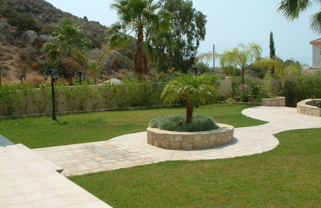 Three Bedroom Villa With Private Pool and Landscaped Garden Close to the Beach - Foto 21