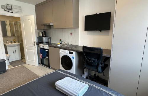 Bright Modern, Private Apartment,15 Mins To Central London - Photo 10