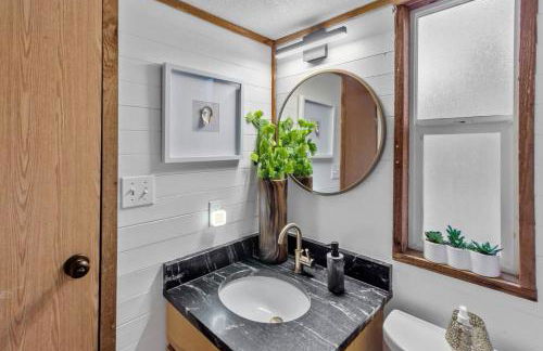 Lakefront Tiny Emerald wkayaks & canoes - Foto 14