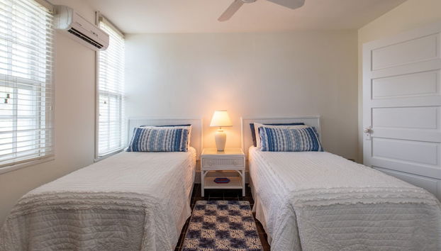 Folly & Guest House 6 Bedroom Home - Foto 4, Habitación