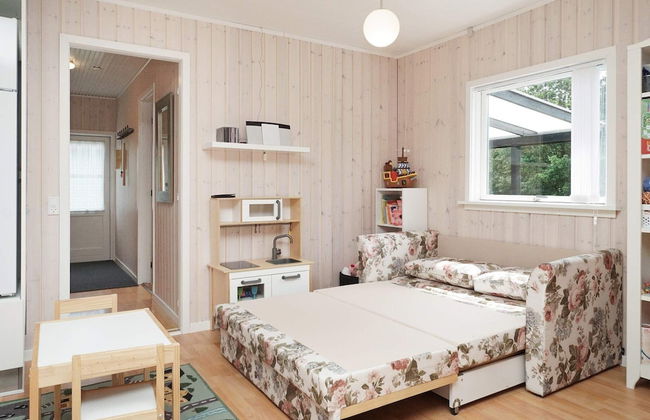 6 Person Holiday Home in Hojby - Photo 2