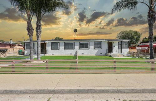 2 Homes in 1 Sleeps 18 10 Min to Zoo and Beach - Foto 3