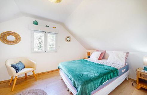 4 Bedroom Amazing Home In Sanilhac - Foto 19