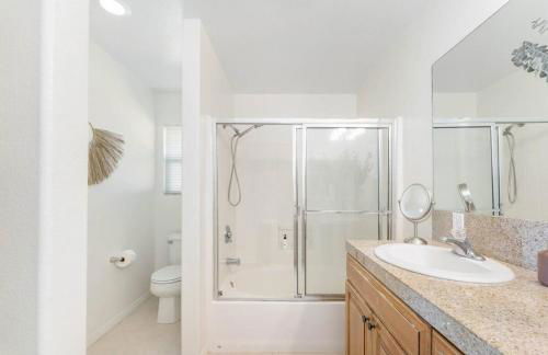 Casa Del Sol-Mountain View 3BR Home w Pool Hot Tub - Foto 32