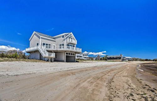 Sunny Beach House Getaway - Steps From Water! - Foto 30