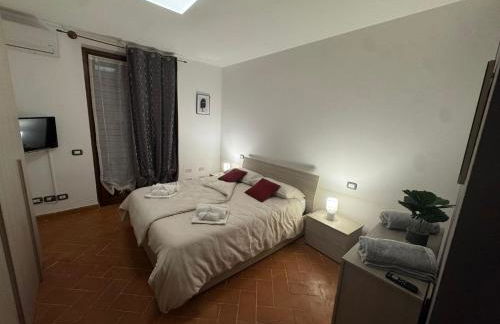 La casa dei piloti, intero alloggio con giardino privato, 2 camere da letto e 2 bagni - Foto 22