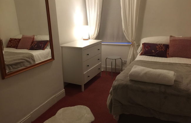 Cosy Cottage Sleeps 6 Suit Families, Contractors, Couples - Photo 3