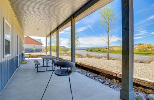 Clark Riverfront Retreat with Fire Pit and Views! - Foto 2